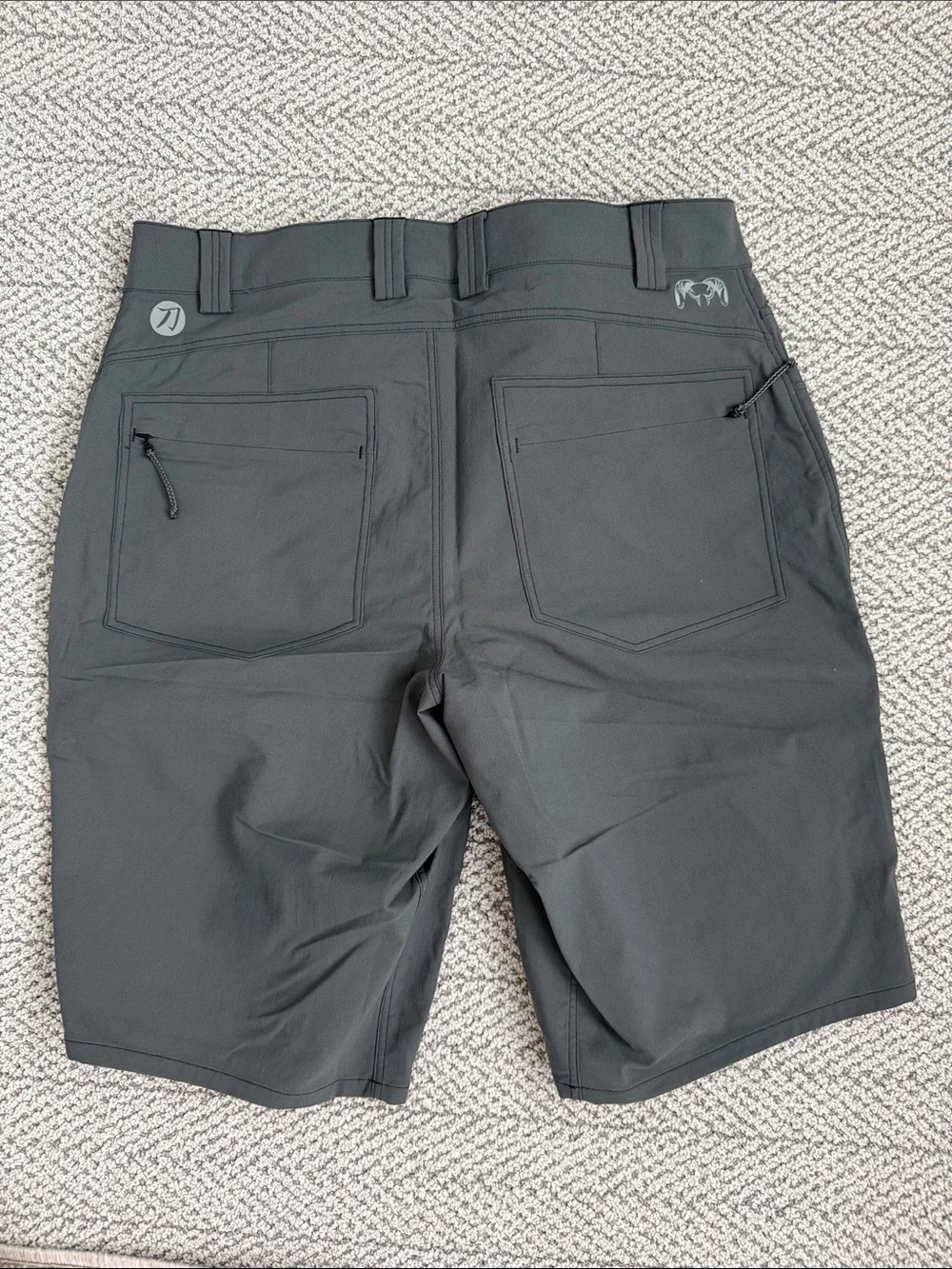 KUIU Men’s Charcoal Gray Tactical Cargo Shorts